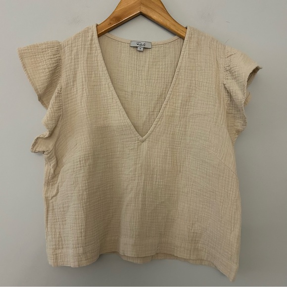 Rails Miley Linen V-Neck Top in Flax Beige - Picture 2 of 5